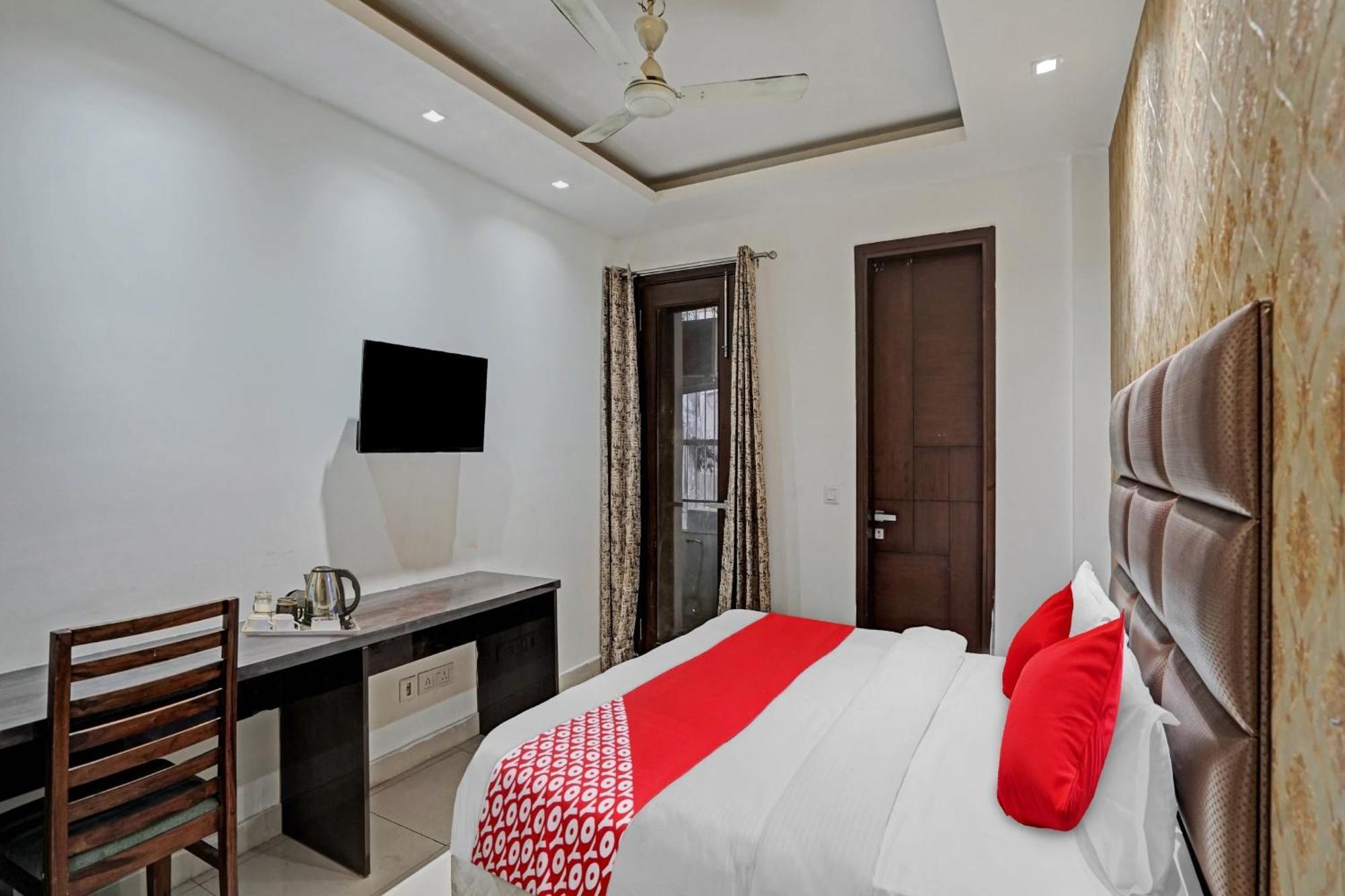 O South Galaxy Hotel New Delhi